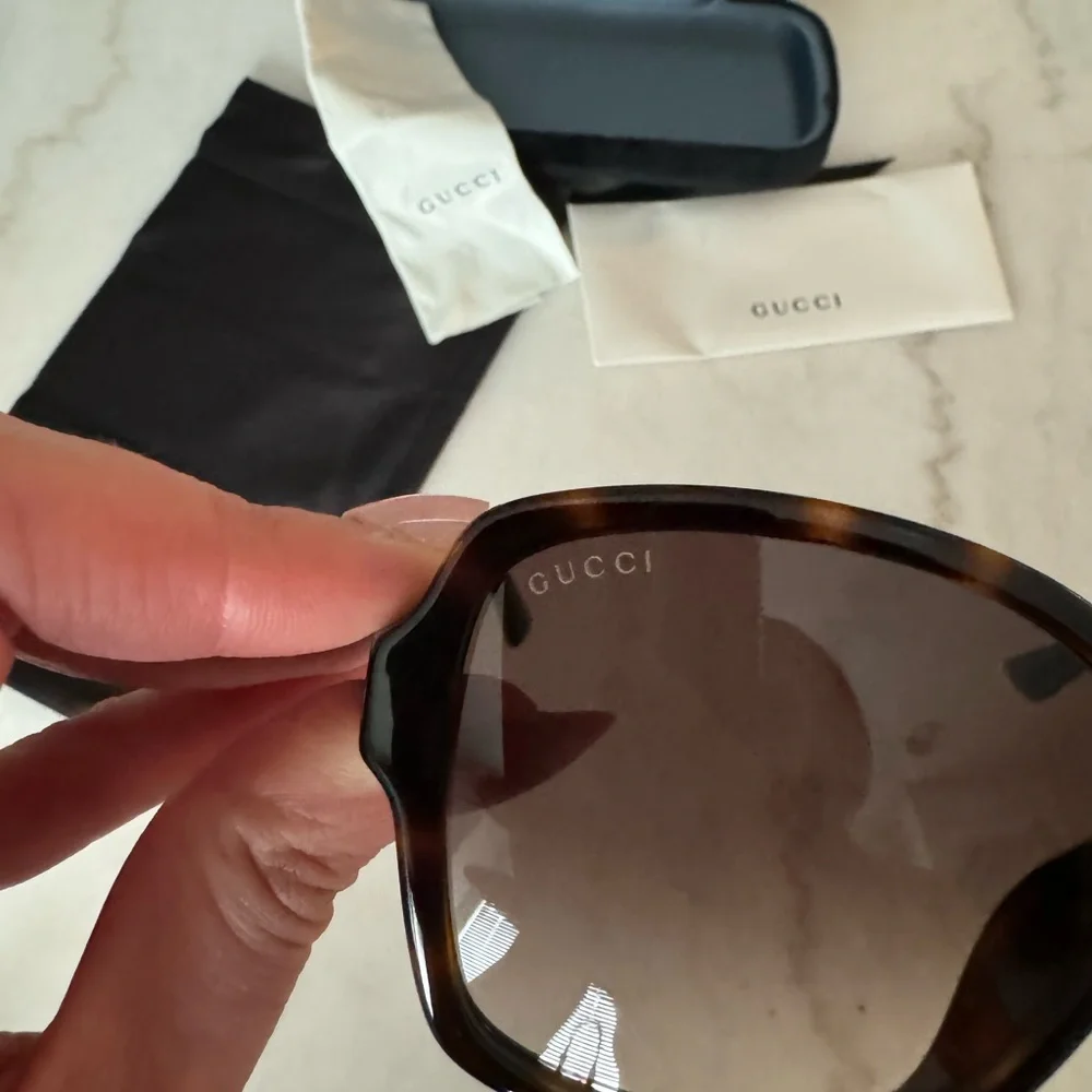 New Gucci Sunglasses - Picture 8 of 15